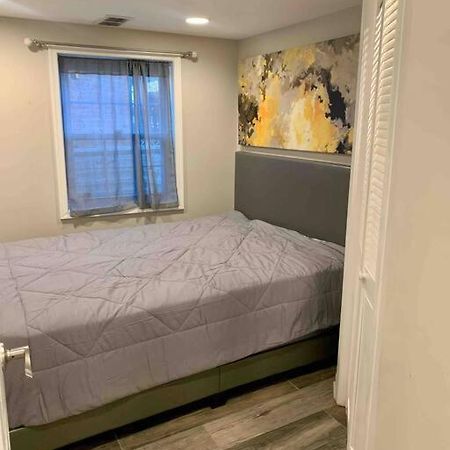 Апартаменты Block From Metro Free Street Parking! Вашингтон Экстерьер фото