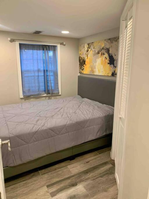 Апартаменты Block From Metro Free Street Parking! Вашингтон Экстерьер фото